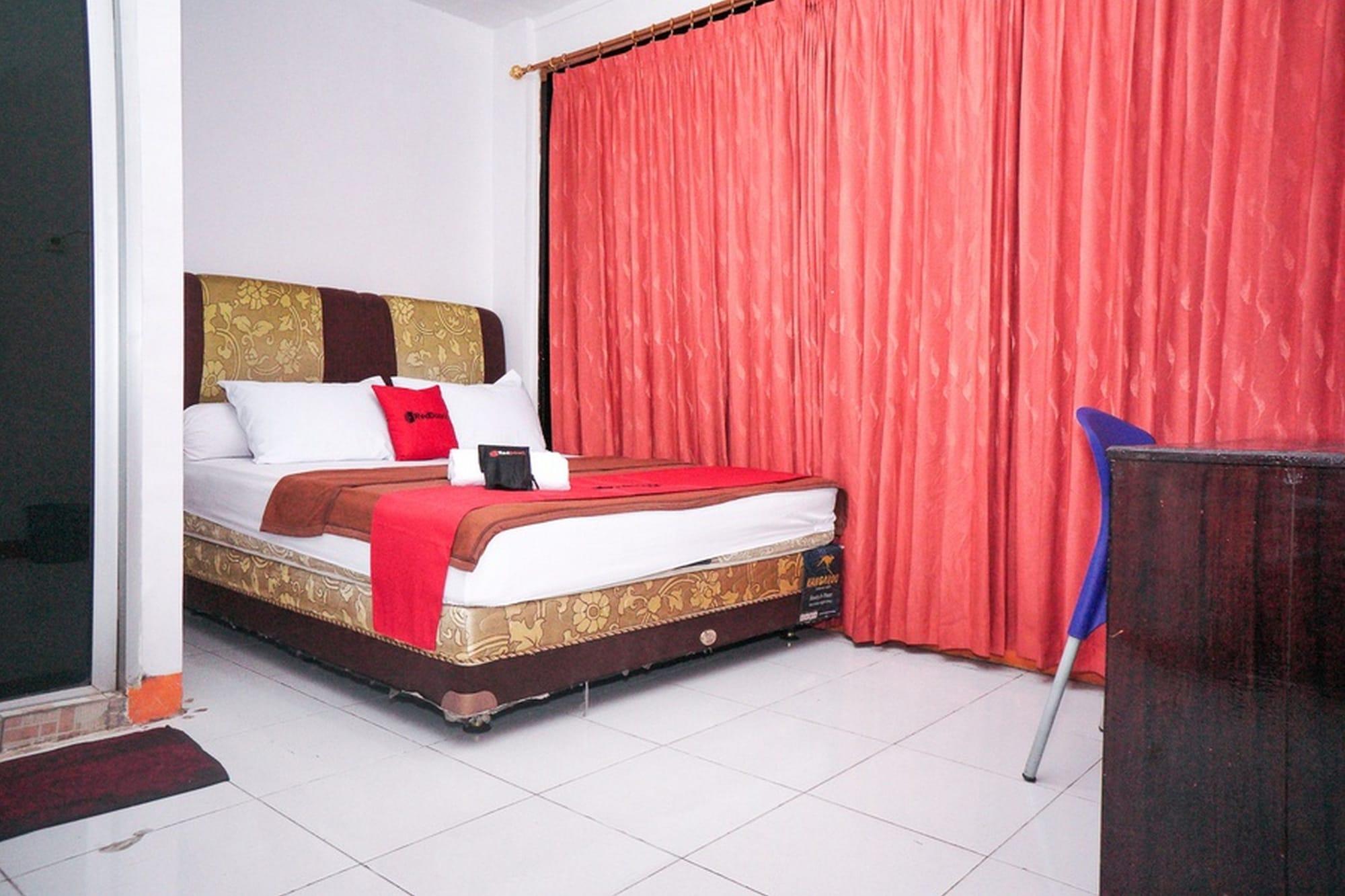 Reddoorz Near Palembang Square Mall 2 Экстерьер фото